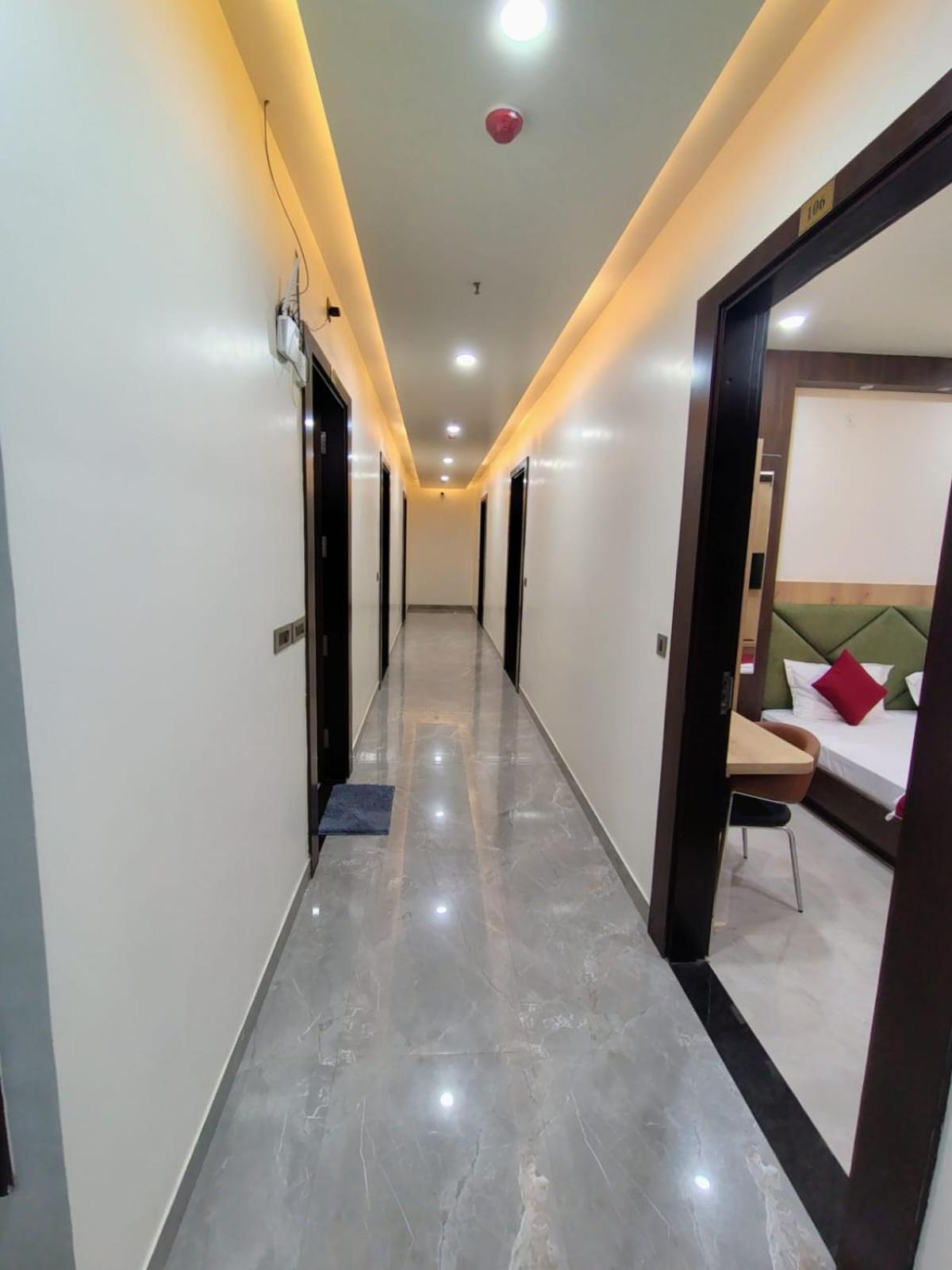 Celebration Guest House Лакхнау Экстерьер фото