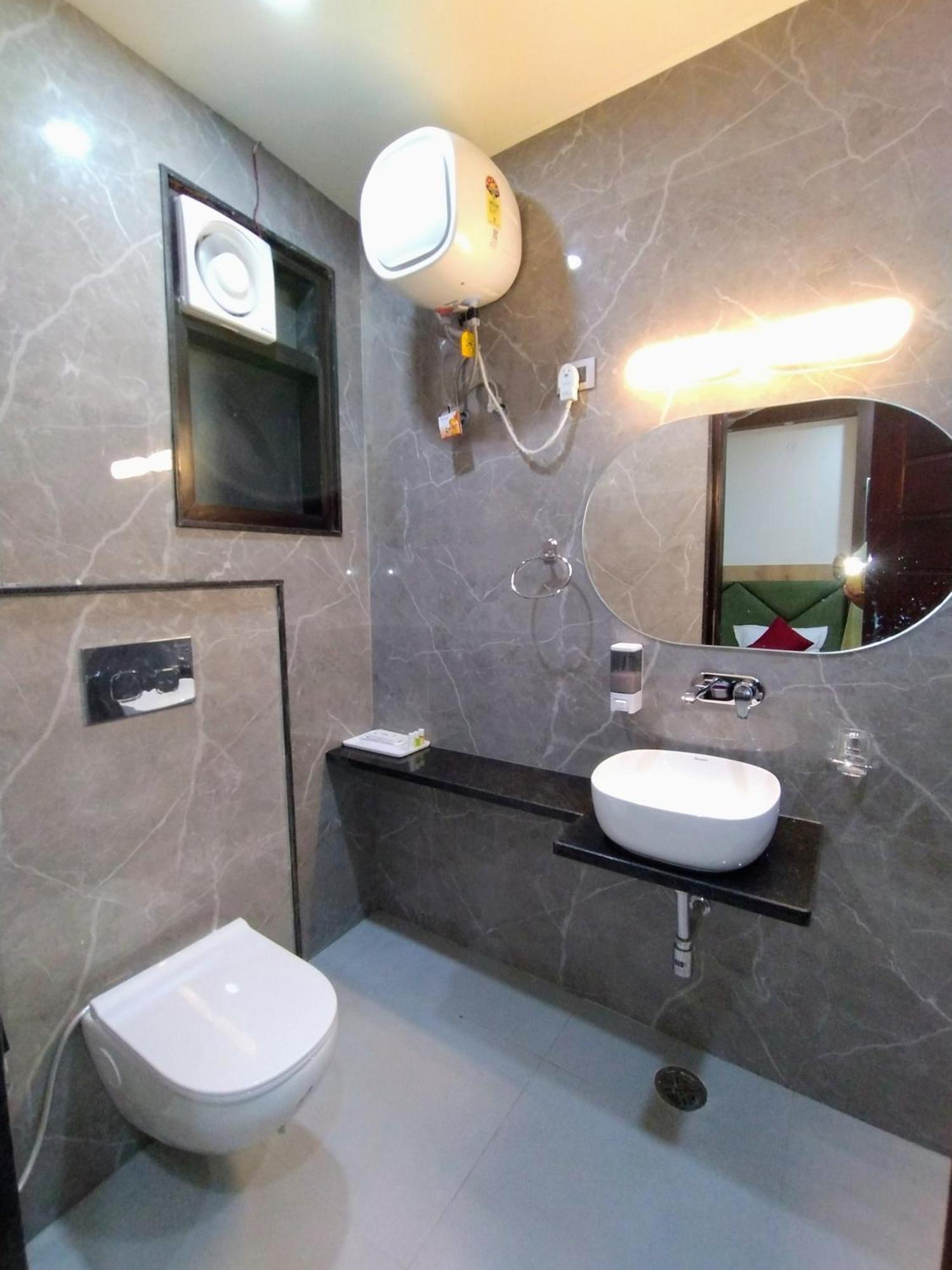 Celebration Guest House Лакхнау Экстерьер фото